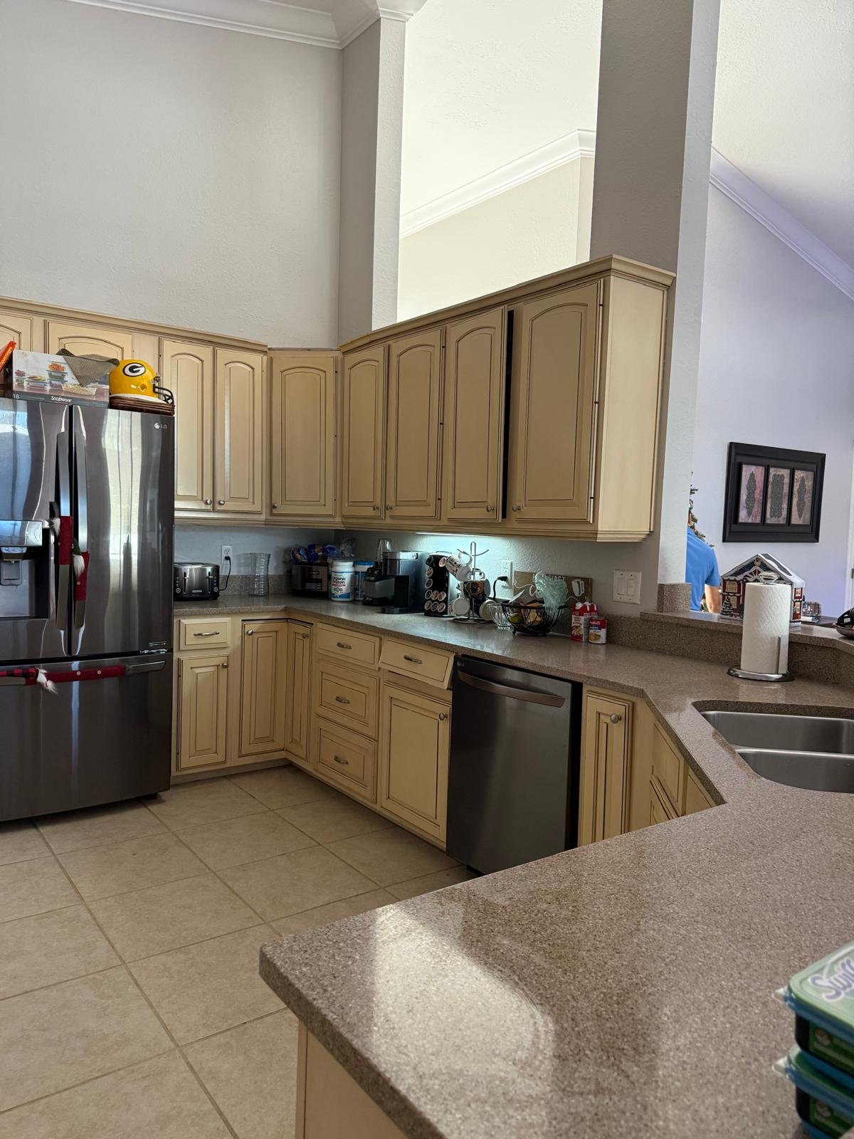 Deep Cleaning Kitchen